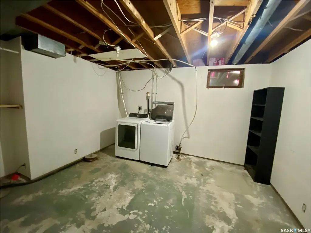 320 2 Street E Carnduff SK S0C 0S0