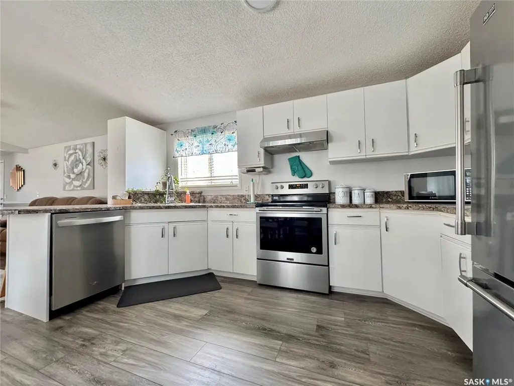 317 Riedel Avenue E Langenburg SK S0A 2A0