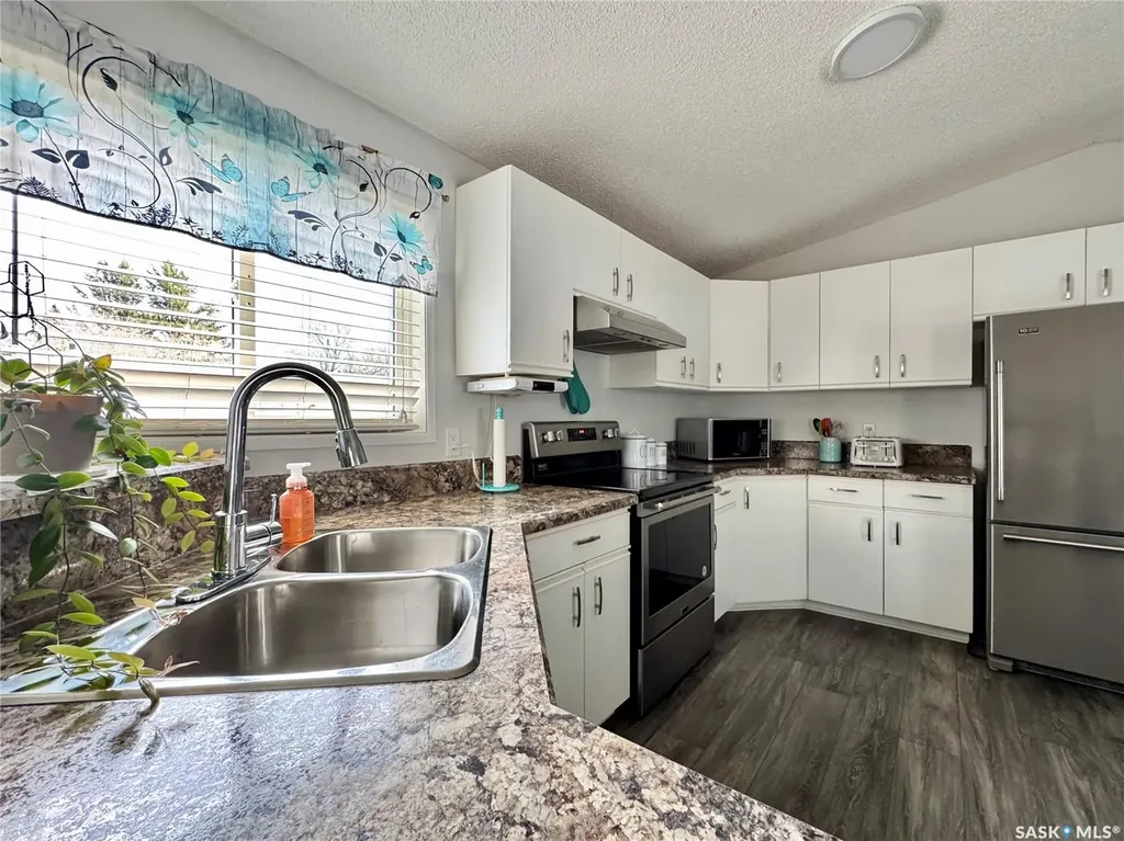 317 Riedel Avenue E Langenburg SK S0A 2A0