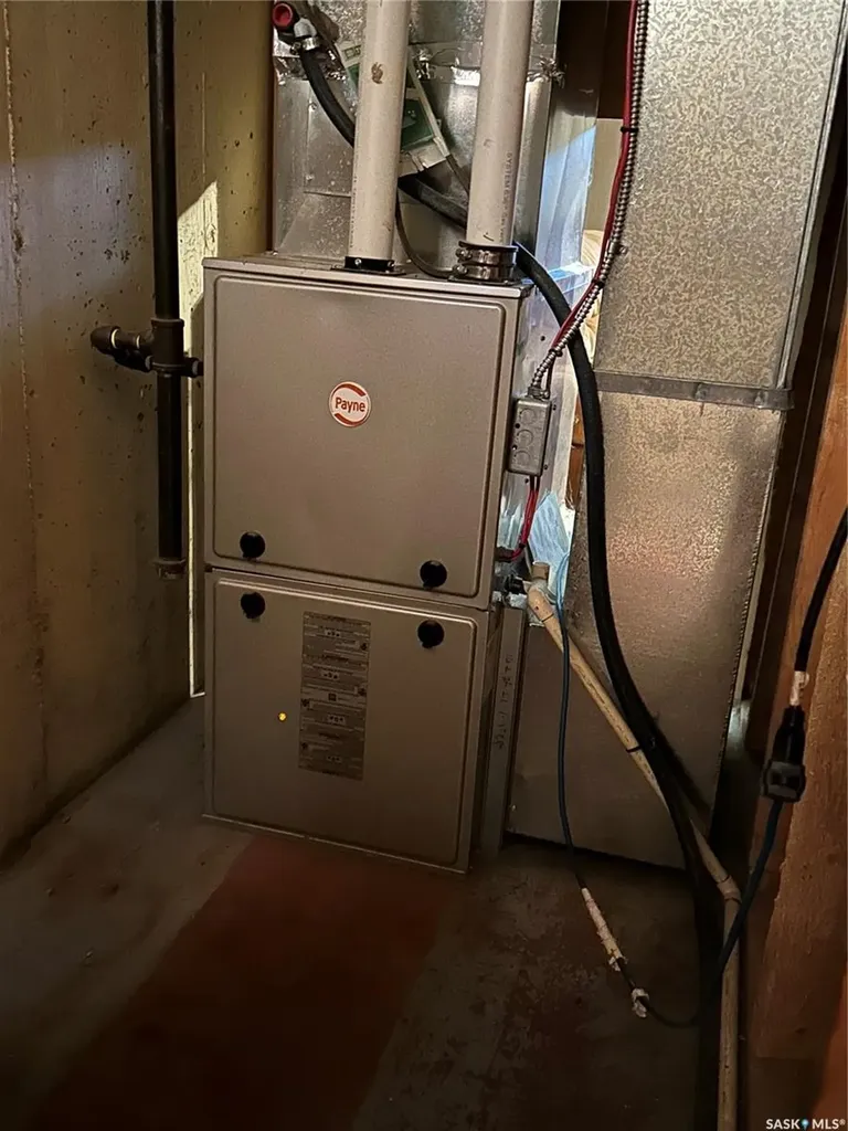 4567 Price Avenue Gull Lake SK S0N 1A0