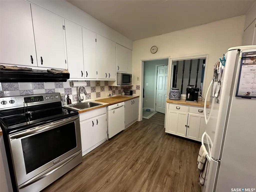 1217 2nd Street Estevan SK S4A 0M1