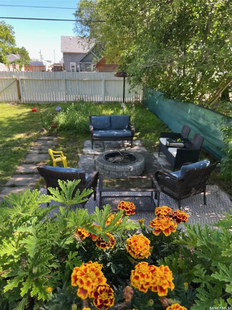 1217 2nd Street Estevan SK S4A 0M1