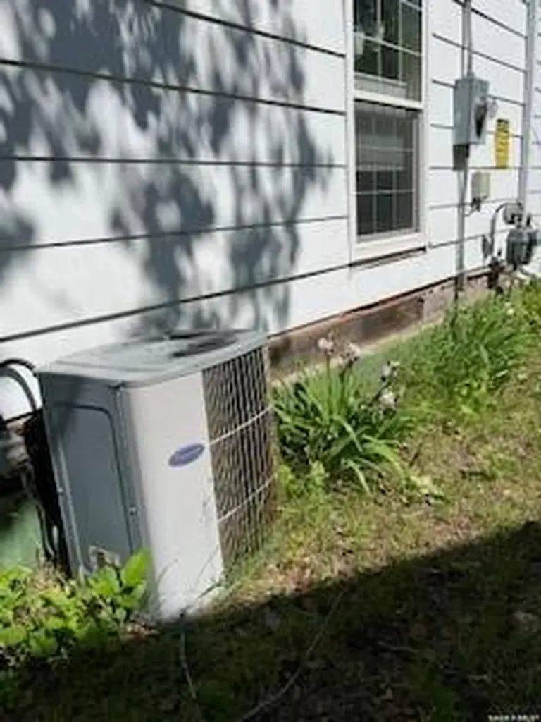 1217 2nd Street Estevan SK S4A 0M1