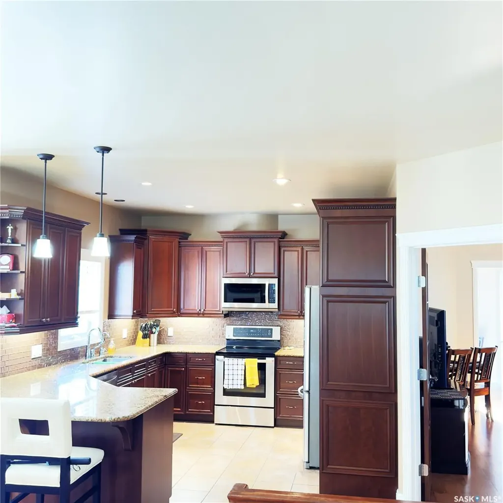 82 Estates Drive Elk Ridge SK S0J 0N0