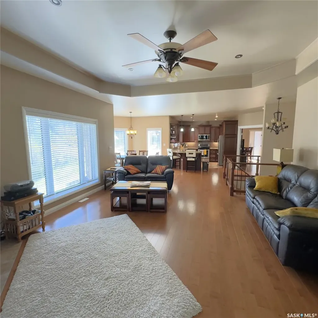 82 Estates Drive Elk Ridge SK S0J 0N0