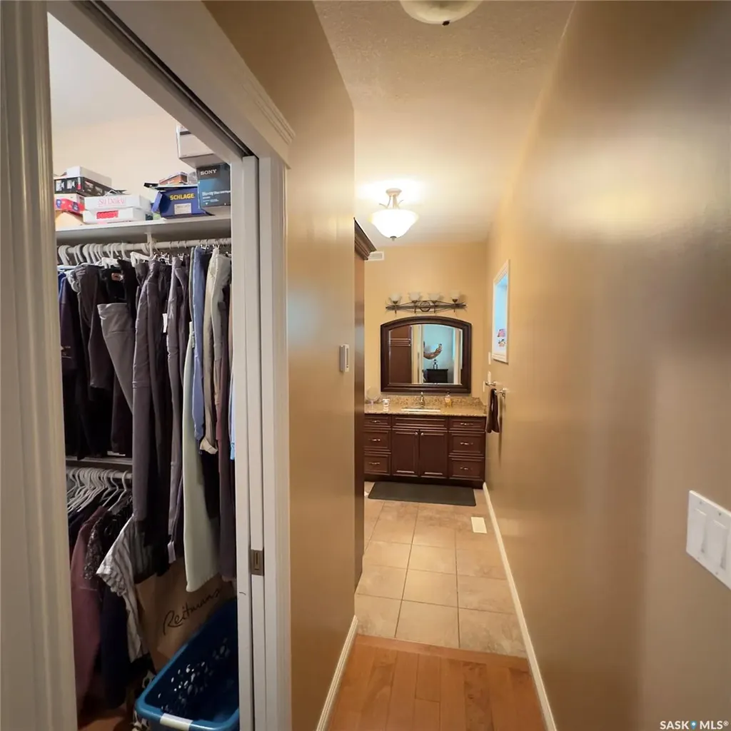 82 Estates Drive Elk Ridge SK S0J 0N0