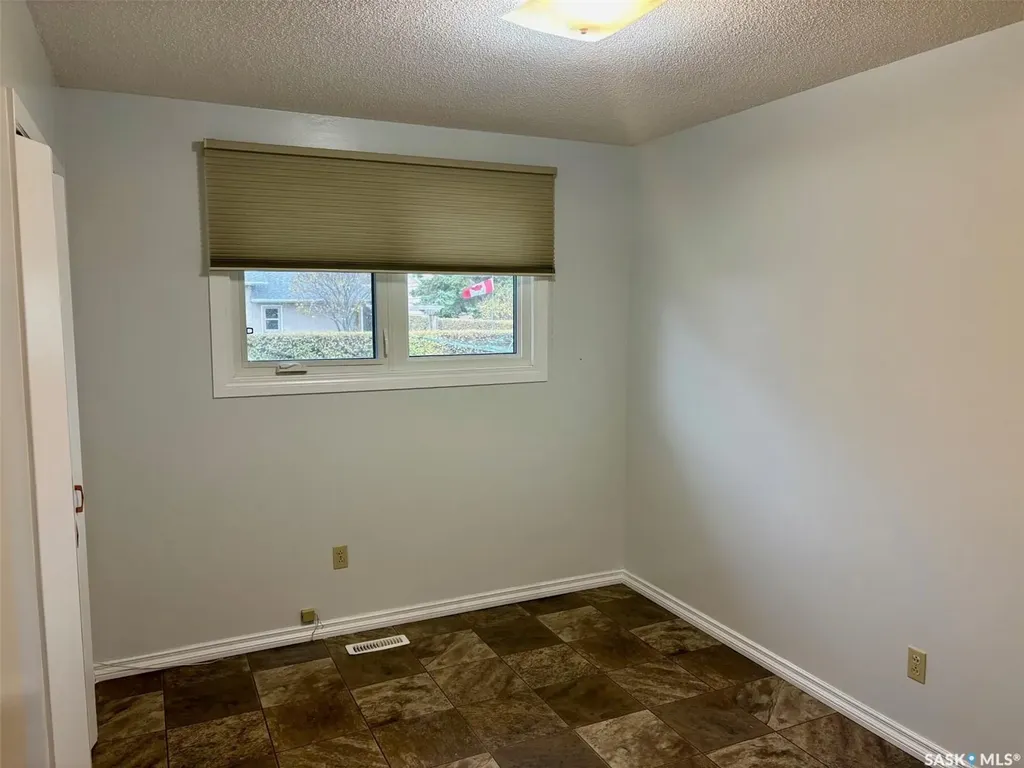 506 Grant Bay Esterhazy SK S0A 0X0