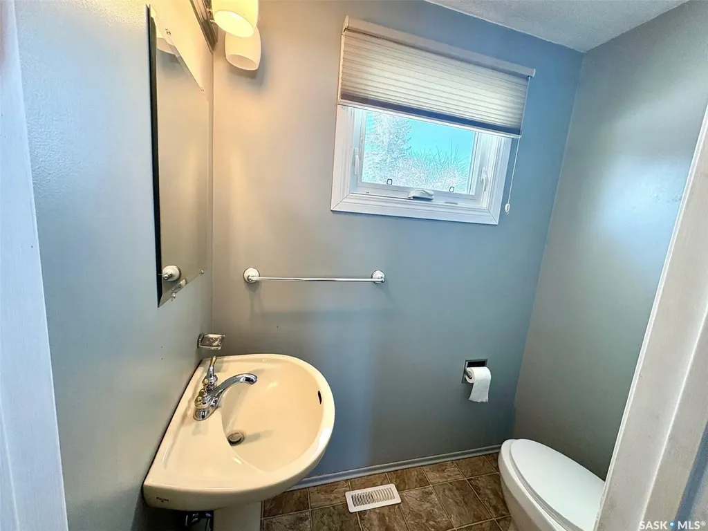 506 Grant Bay Esterhazy SK S0A 0X0