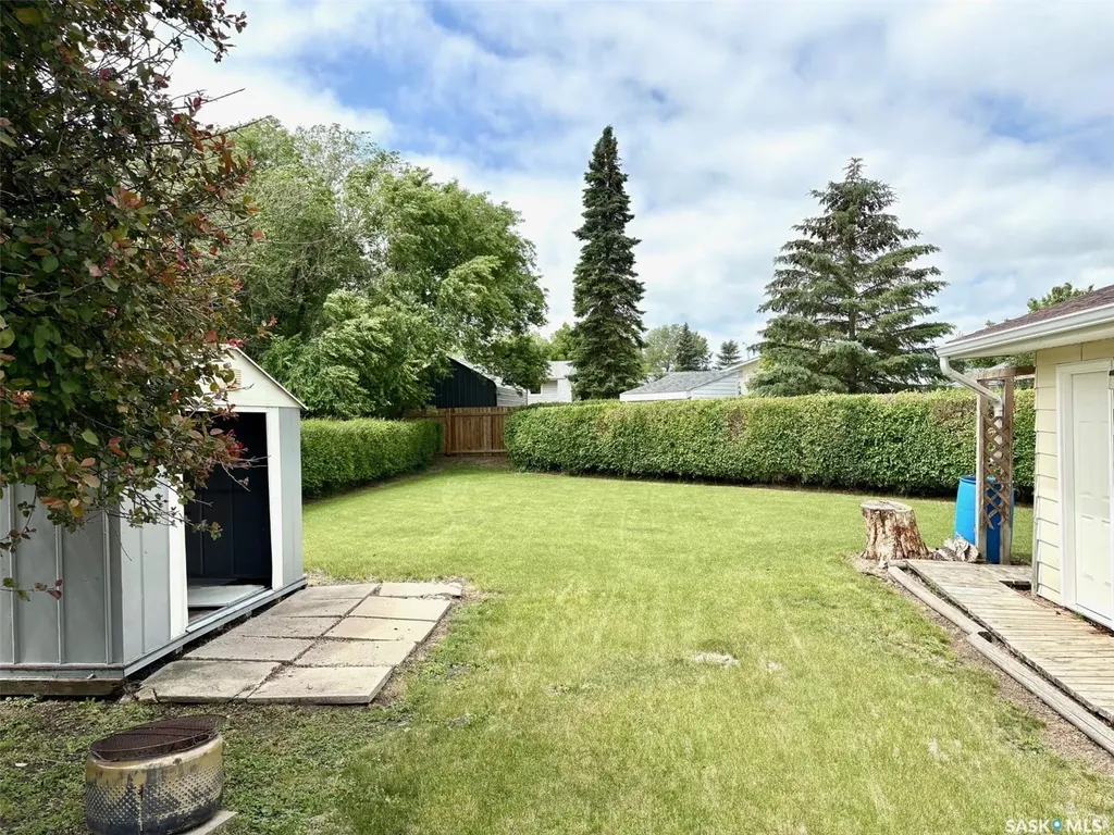 506 Grant Bay Esterhazy SK S0A 0X0