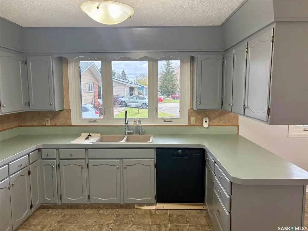 506 Grant Bay Esterhazy SK S0A 0X0