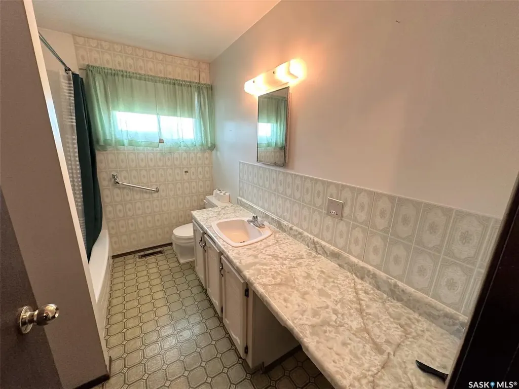 113 Prince Street Hudson Bay SK S0E 0Y0