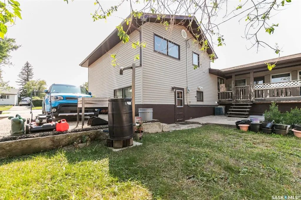 330 Alberta Avenue Kerrobert SK S0L 1R0