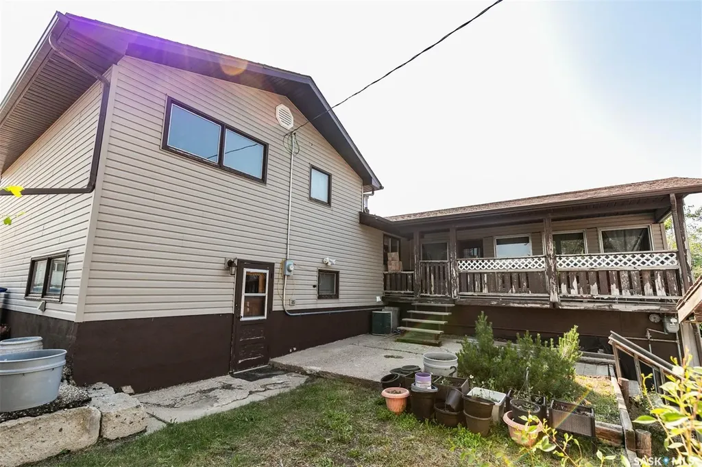 330 Alberta Avenue Kerrobert SK S0L 1R0