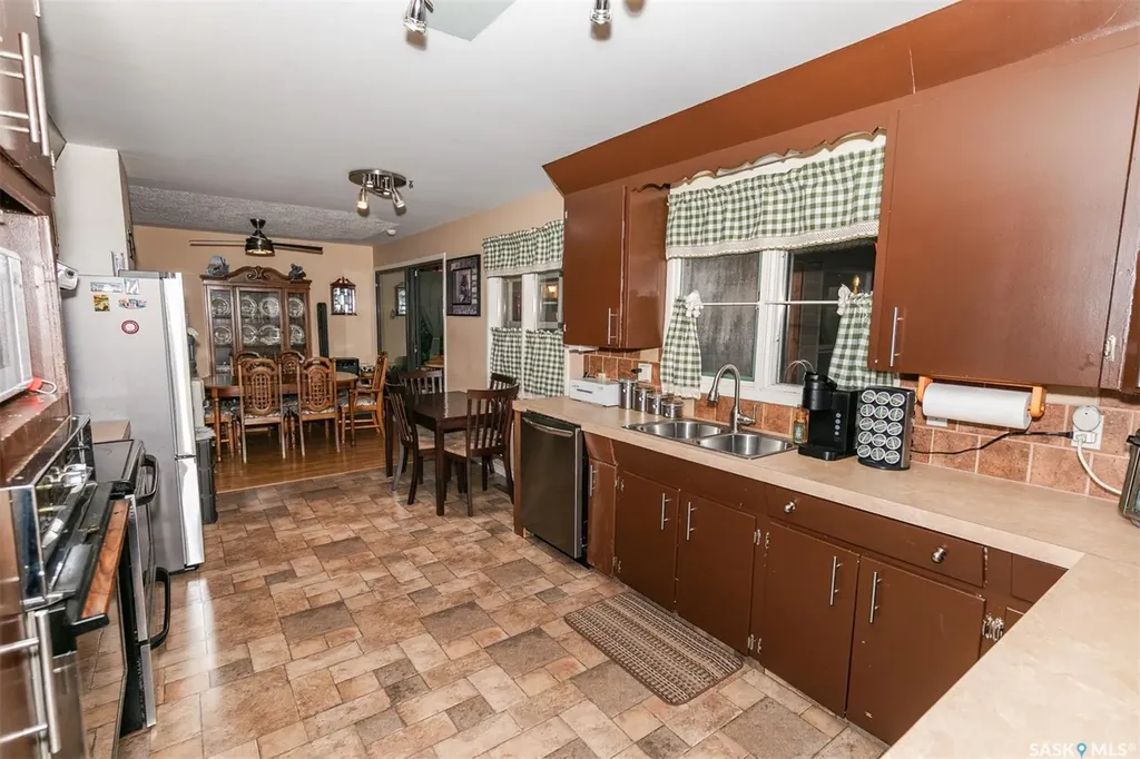 330 Alberta Avenue Kerrobert SK S0L 1R0