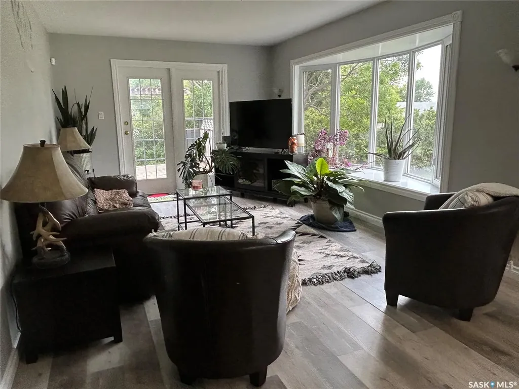 516 First Avenue E Lampman SK S0C 1N0