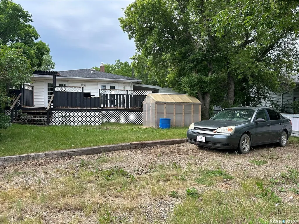 516 First Avenue E Lampman SK S0C 1N0