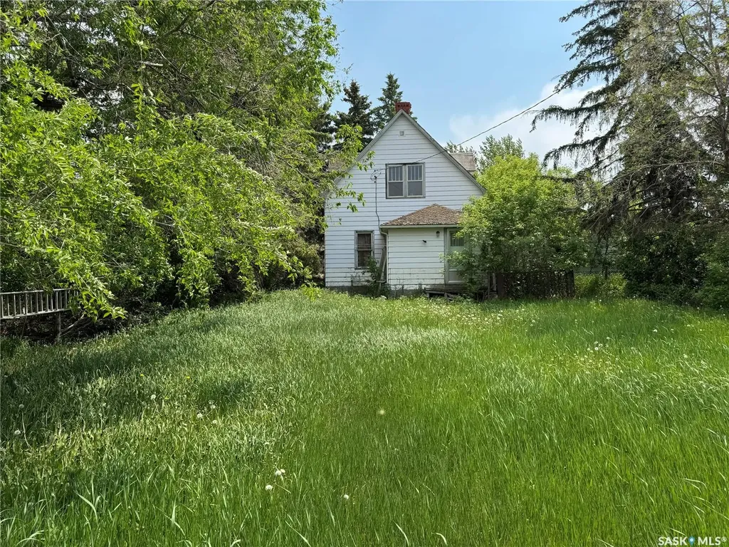 823 Main Street Holdfast SK S0G 2H0