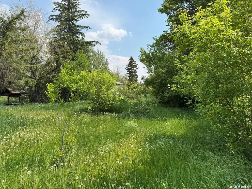 823 Main Street Holdfast SK S0G 2H0