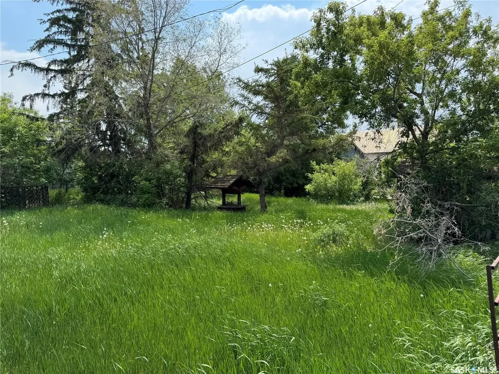 823 Main Street Holdfast SK S0G 2H0