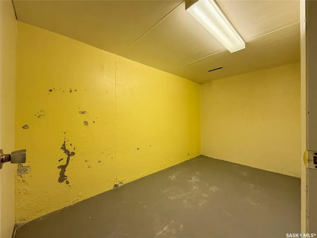 114-116 1st Street E Climax SK S0N 0N0