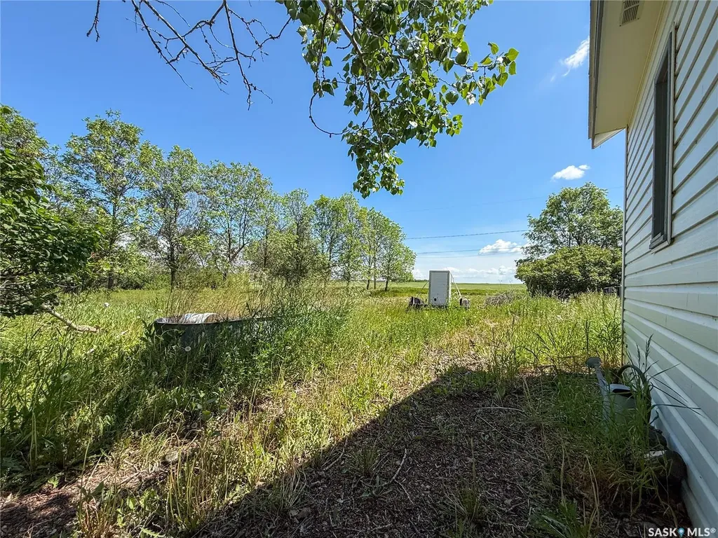 114-116 1st Street E Climax SK S0N 0N0