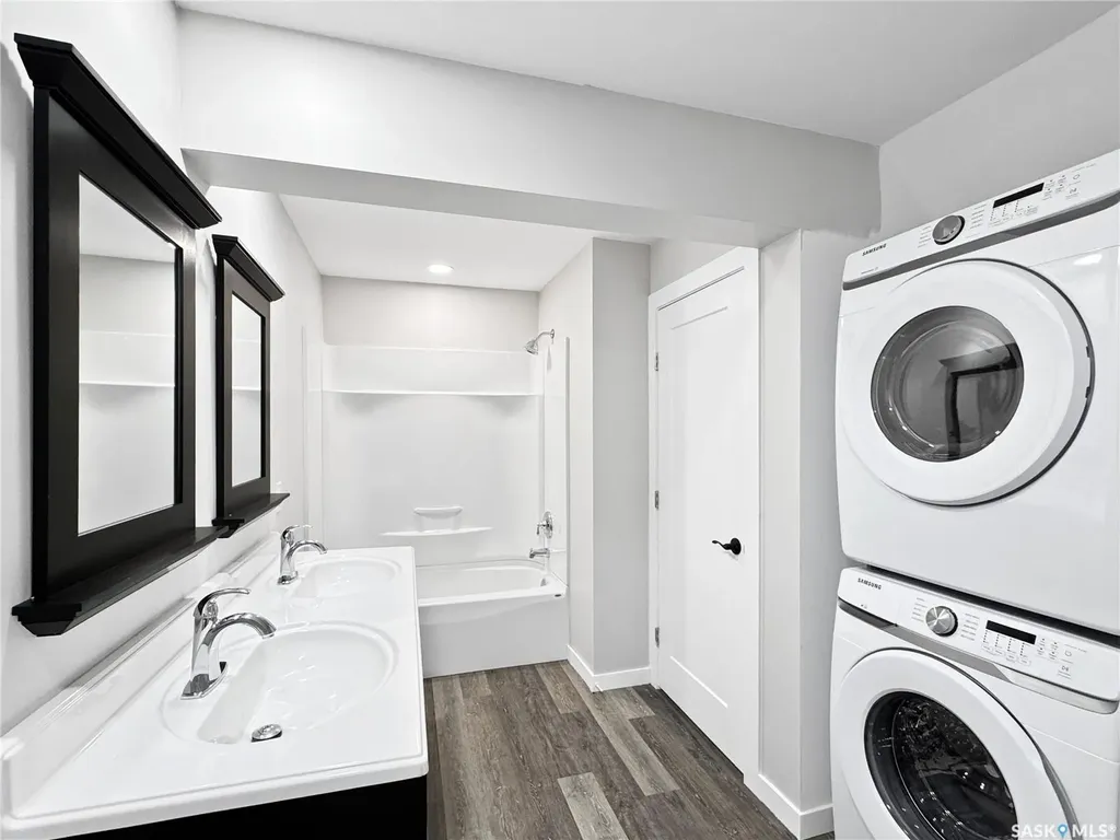 720 Railway Street Chitek Lake SK S0J 0L0