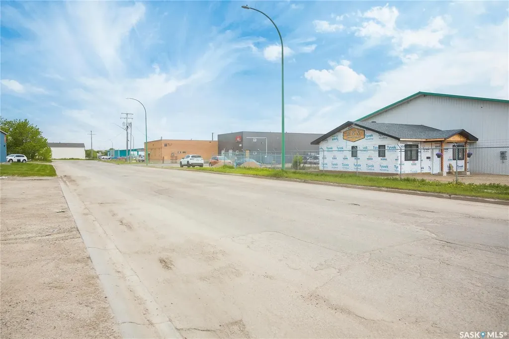 325 17th Street W Prince Albert SK S6V 3X6