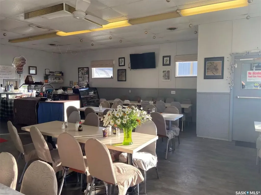 17 Centre Street Neilburg SK S0M 2C0