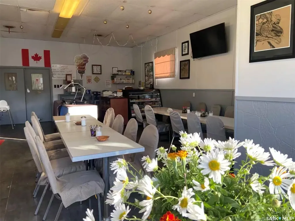 17 Centre Street Neilburg SK S0M 2C0