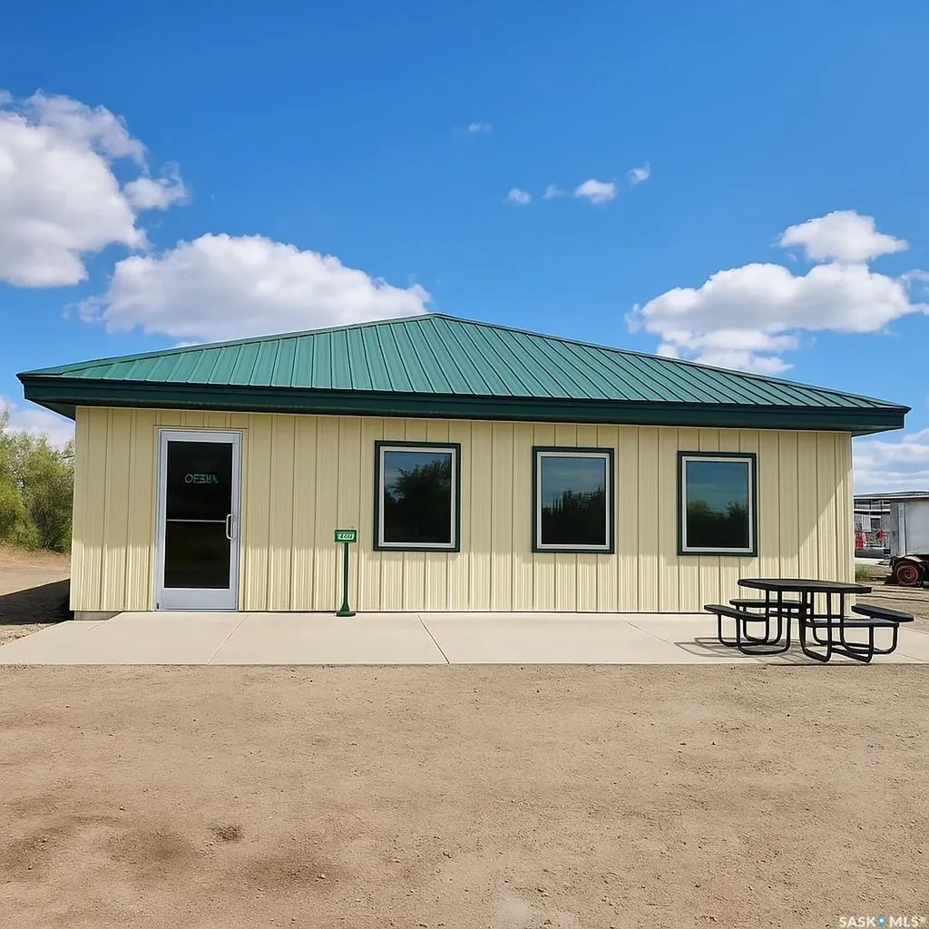 115 21 Highway N Leader SK S0N 1H0