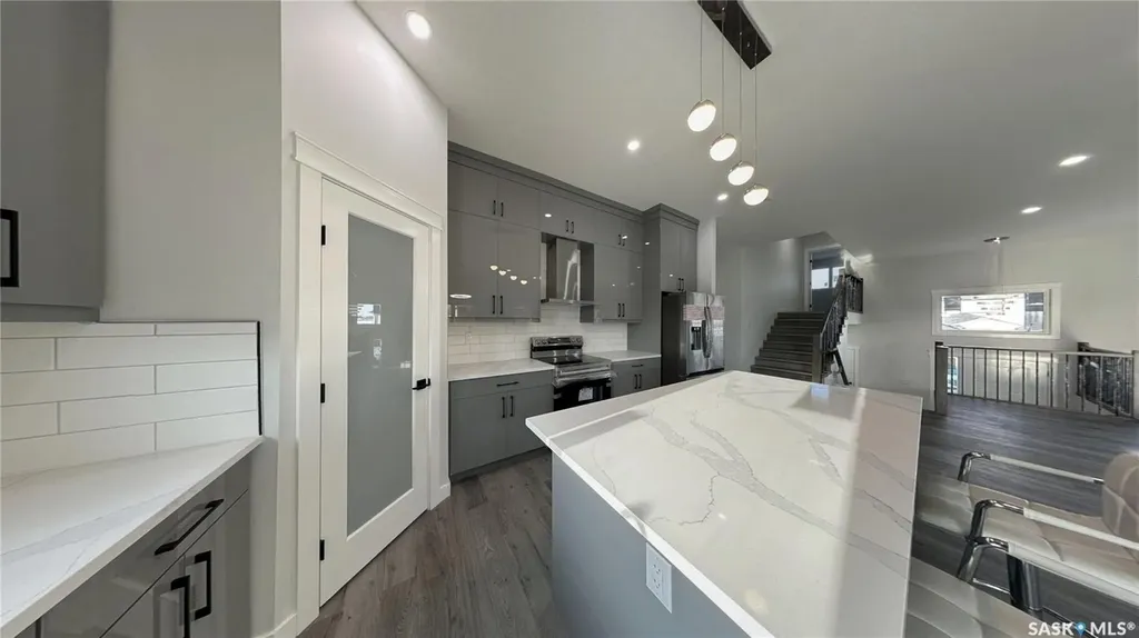 503 Kinloch Court Saskatoon SK S7M 5K1