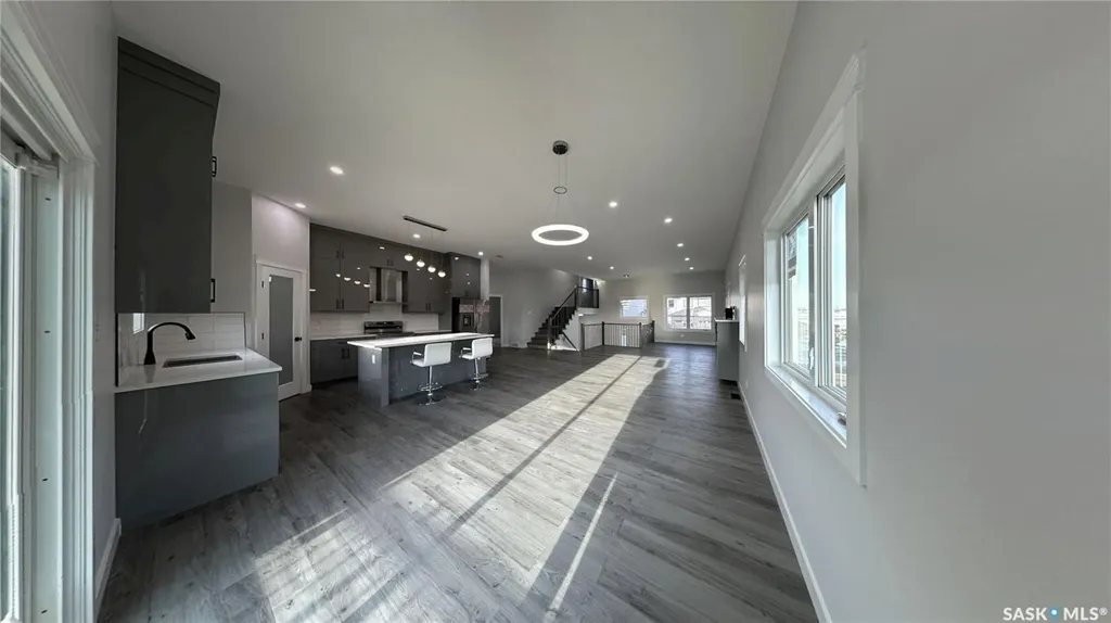 503 Kinloch Court Saskatoon SK S7M 5K1