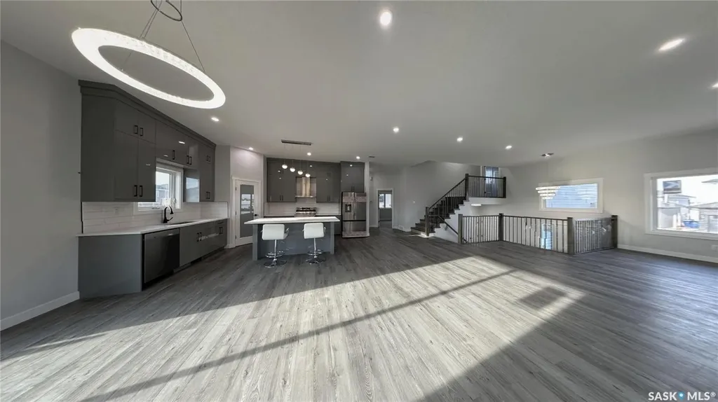 503 Kinloch Court Saskatoon SK S7M 5K1
