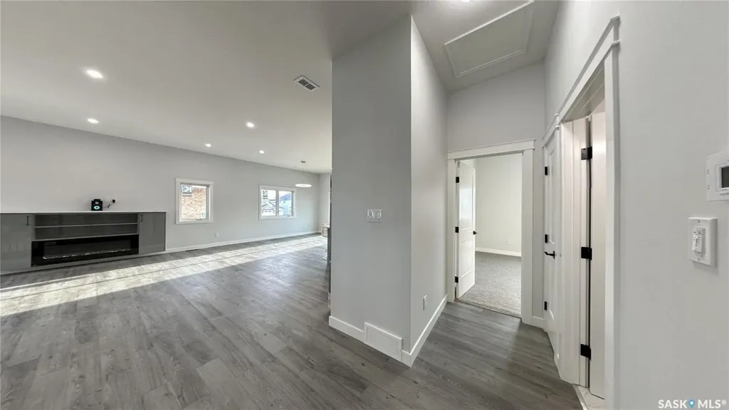 503 Kinloch Court Saskatoon SK S7M 5K1