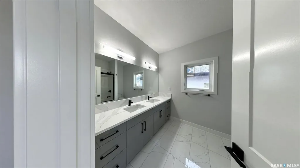 503 Kinloch Court Saskatoon SK S7M 5K1