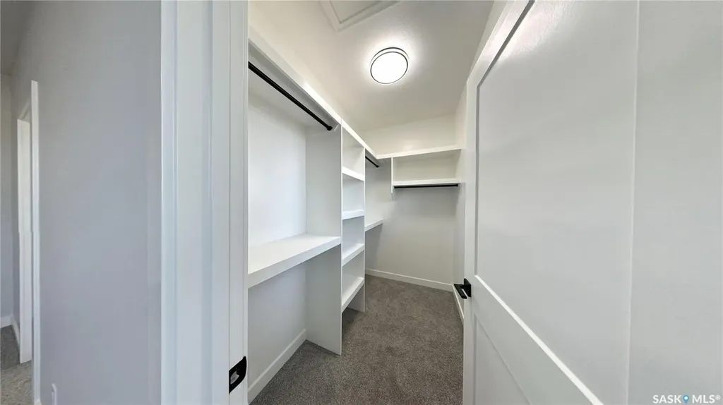 503 Kinloch Court Saskatoon SK S7M 5K1