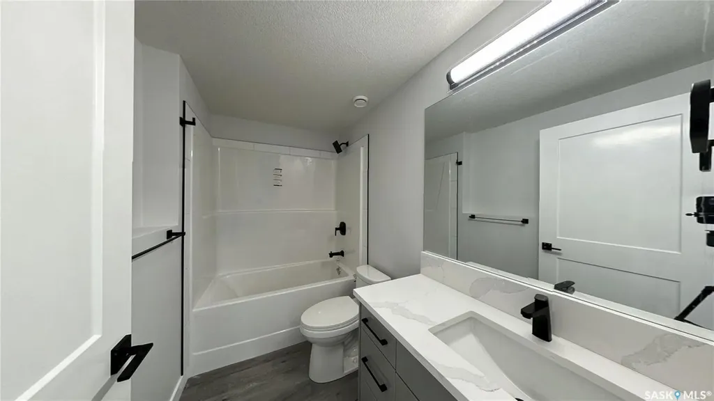 503 Kinloch Court Saskatoon SK S7M 5K1