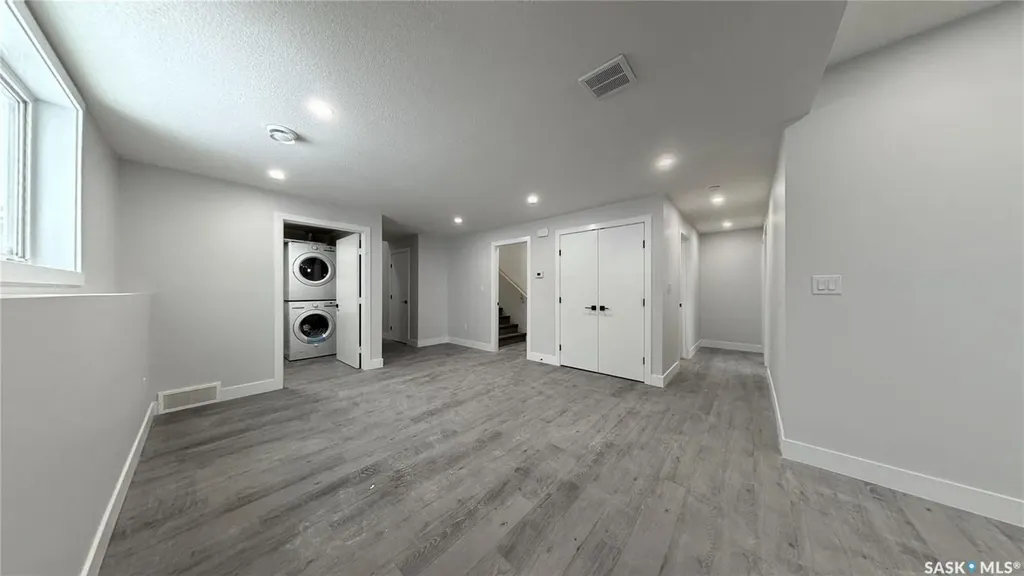 503 Kinloch Court Saskatoon SK S7M 5K1
