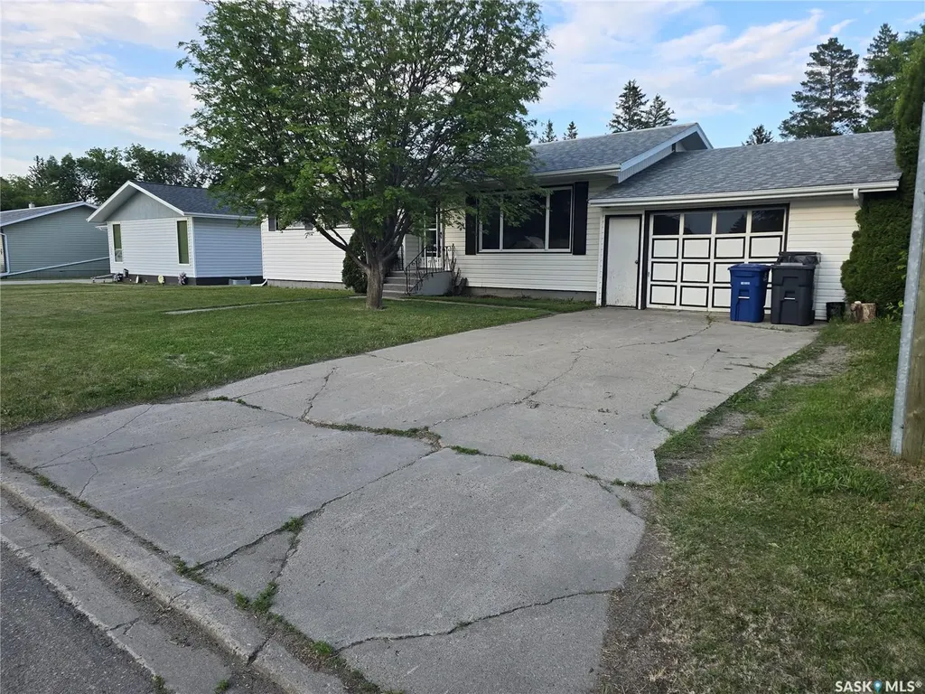 212 8th Street E Wynyard SK S0A 4T0