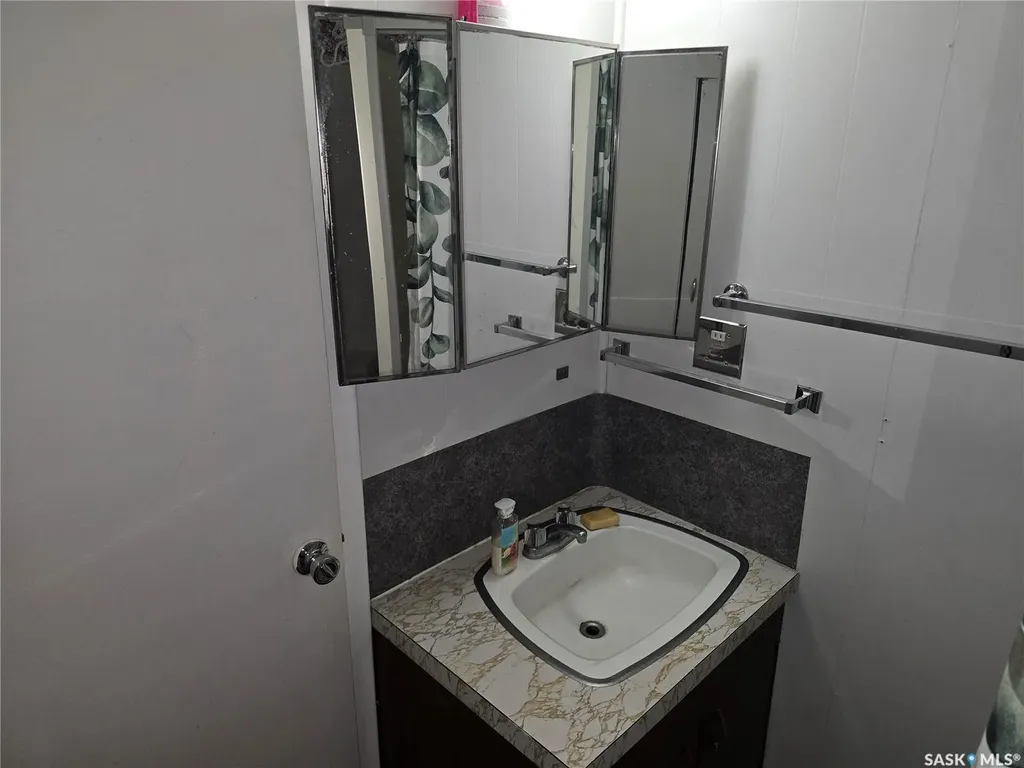 212 8th Street E Wynyard SK S0A 4T0