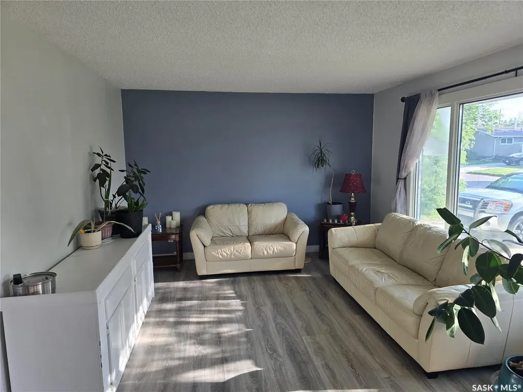 212 8th Street E Wynyard SK S0A 4T0