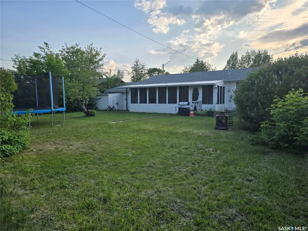 212 8th Street E Wynyard SK S0A 4T0