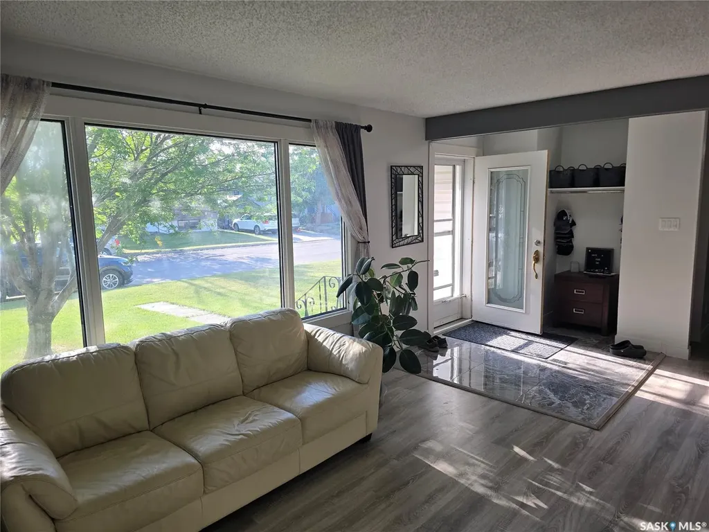 212 8th Street E Wynyard SK S0A 4T0