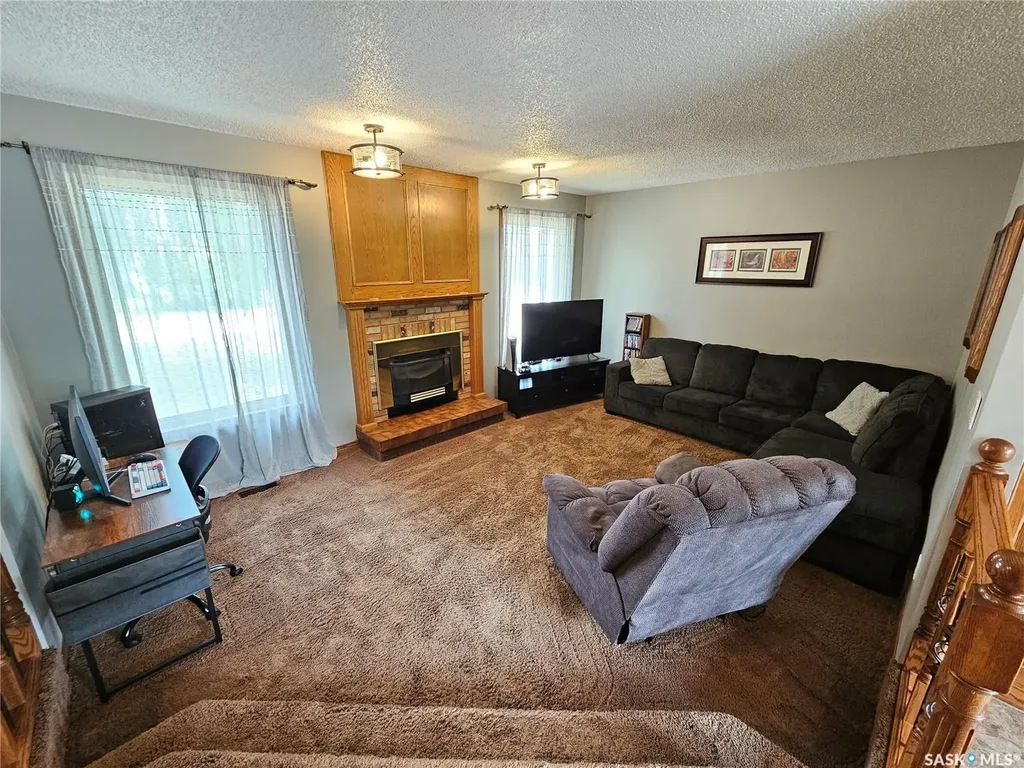 206 West 1st Street Alida SK S0C 0B0