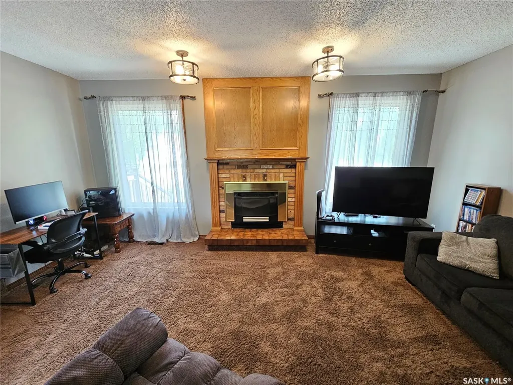 206 West 1st Street Alida SK S0C 0B0