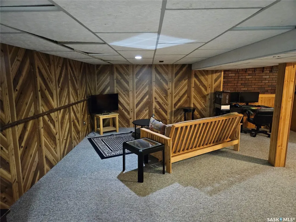 206 West 1st Street Alida SK S0C 0B0