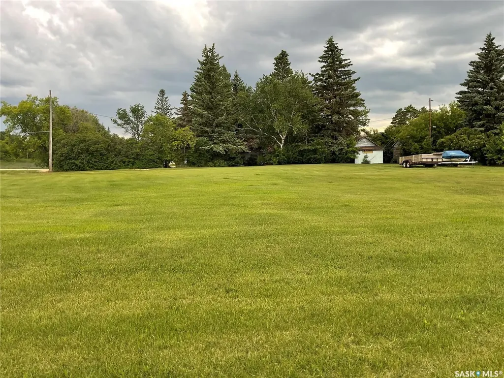 117 First Street E Invergordon Rm No. 430 SK S0K 4K0