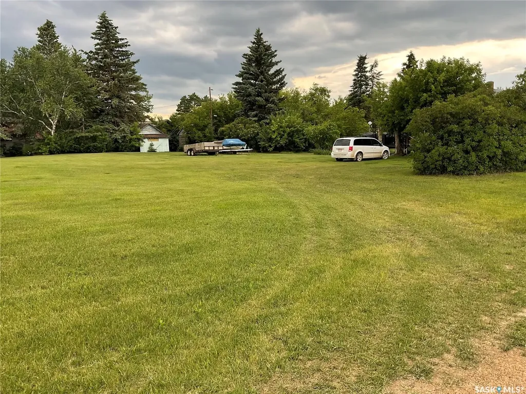 117 First Street E Invergordon Rm No. 430 SK S0K 4K0