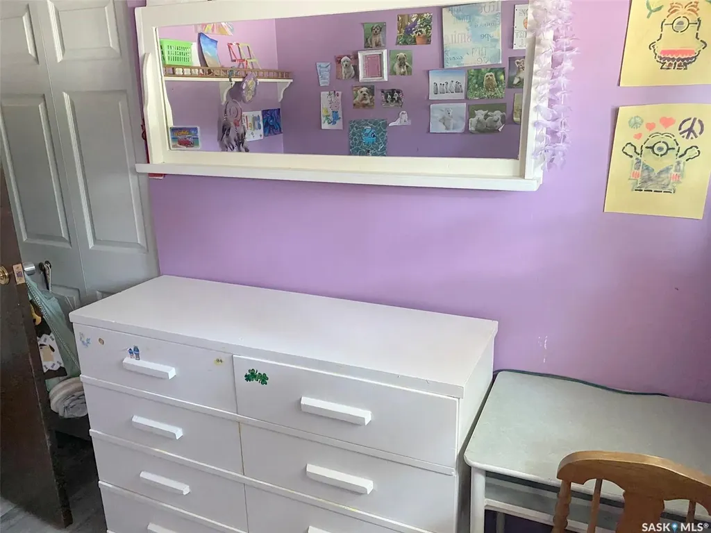 105 Assiniboia Avenue Assiniboia SK S0H 0B0