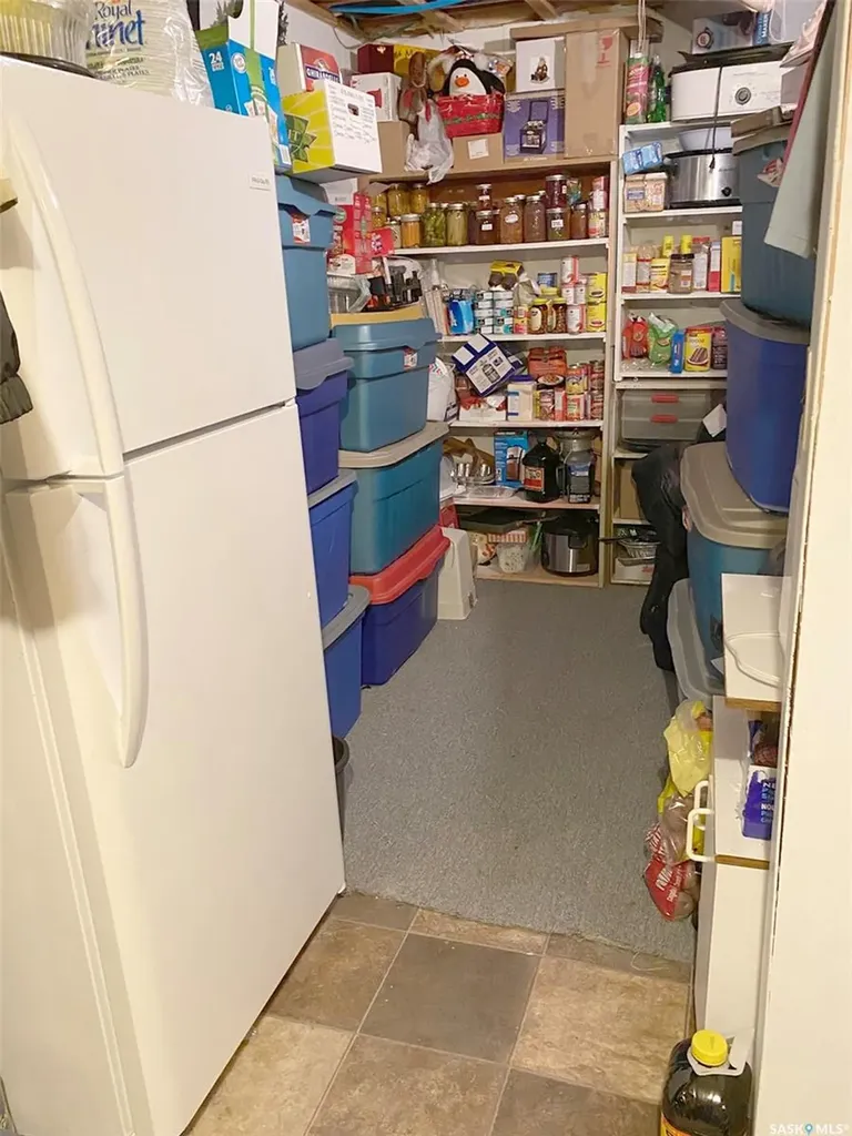 105 Assiniboia Avenue Assiniboia SK S0H 0B0